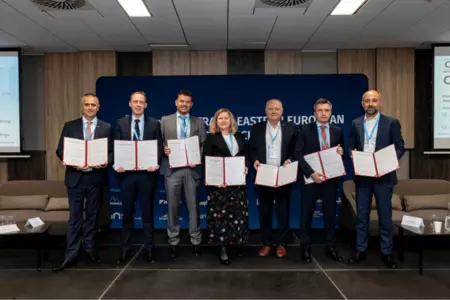 Podpis memoranda medzinárodného C4E Fóra