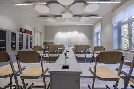 Gymnazium POH trieda