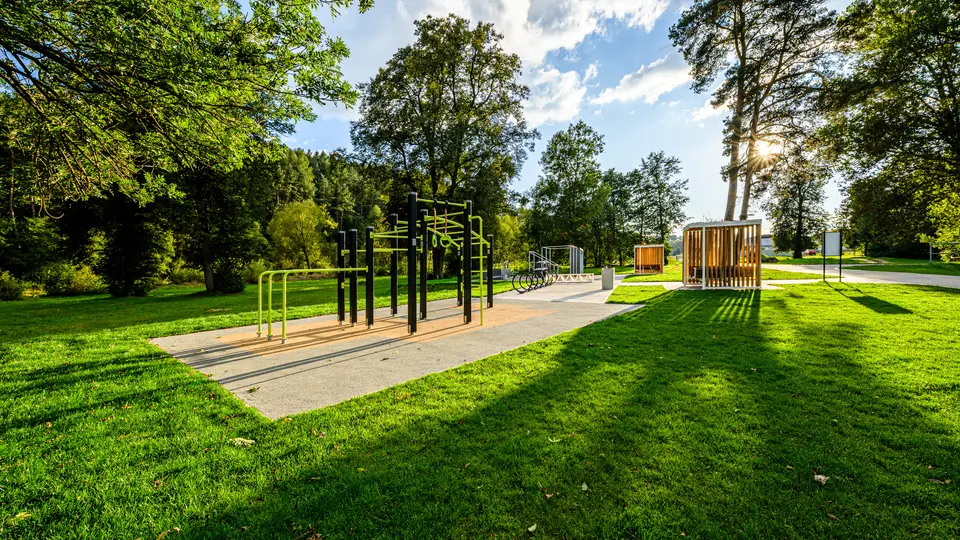 Gymnazium POH exterier